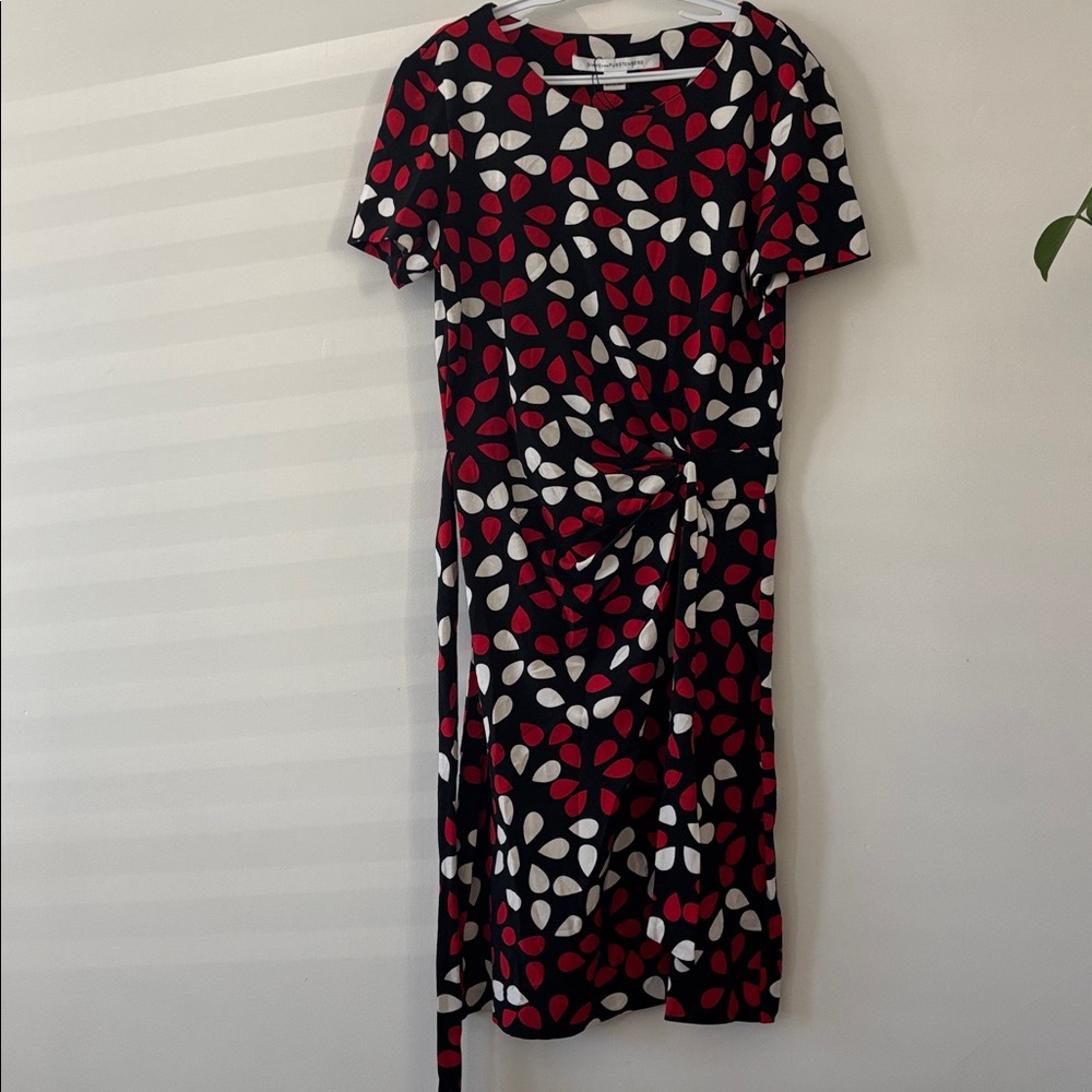 Diane Von Furstenberg Zoe Dress Jersey Faux Wrap Petal Poppy Print Size 0 NWOT
